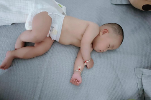 新沂孕妇显怀早的原因